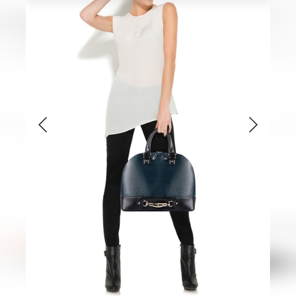 Chic 'Arrival' Bag by JustFab, Navy w/ Gold Hardware - Picture 7 of 9